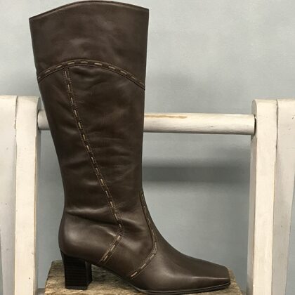 3566028 Softcalf bruin  -  37  € 70,-