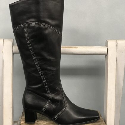 3566027 Softcalf zwart  -  41  € 70,-