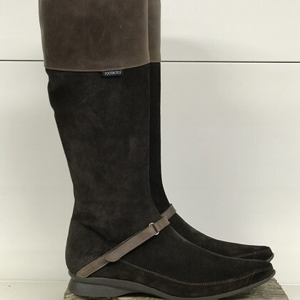 NOVA bruin (F½)  -  41  € 70,-