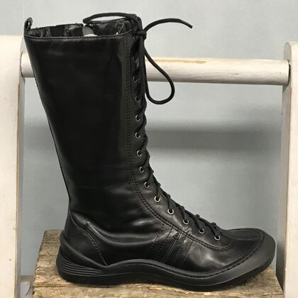 Veter laars zwart  -  36  € 50,-