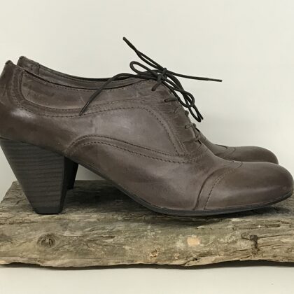 Taico Marrone  -  39  € 40,-