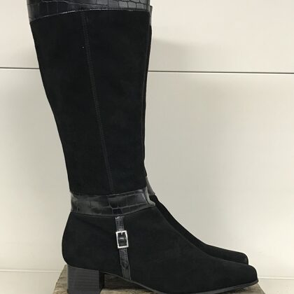 Samtchevro zwart  -  37  € 70,-
