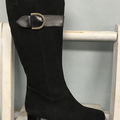 Samtchevro zwart  -  40 (H)  € 70,-