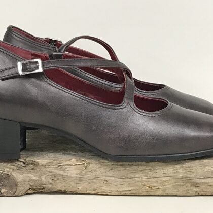 77624 Liverno  -  39 (H)  € 45,-