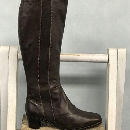 Evelyn J  37    € 70,-