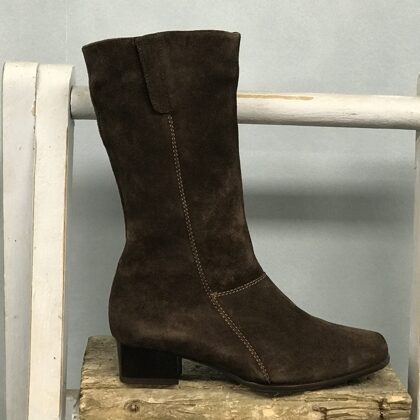 2306872  Elena G  -  38    € 60