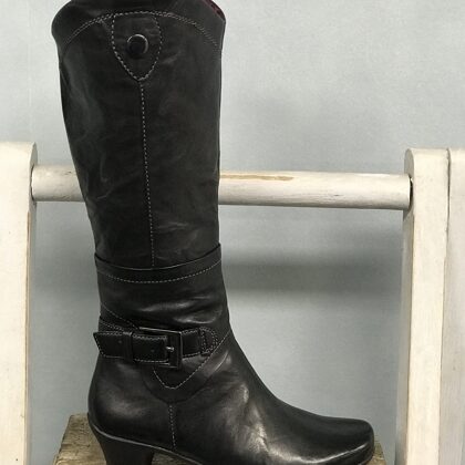 Hanke Zwart  -  36    € 70,-