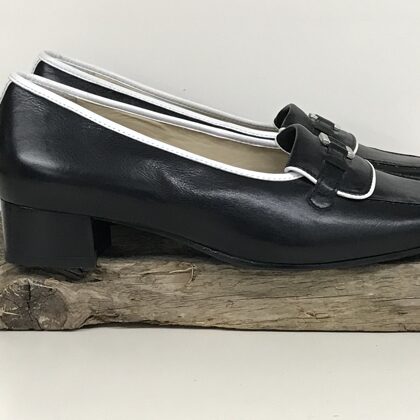 3302930 Verona H  - 36,5 (G)  € 45,-