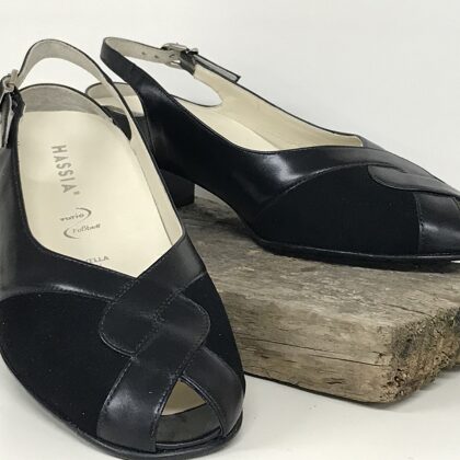7303461 Estella K  - 36,5 (G)  € 45,-