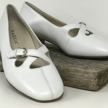 3303460 Estella K  -  37 (G)  € 50,-