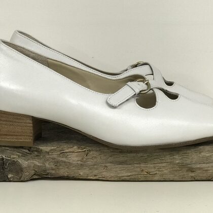 3303460 Estella K  -  37,5 (G)  € 50,-