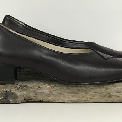 0303131 Elena G  -  40 (G)  € 50,-