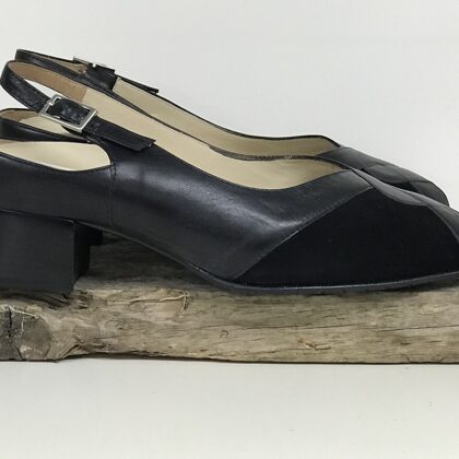 9303460 Estella K  -  40 (G)  € 45,-