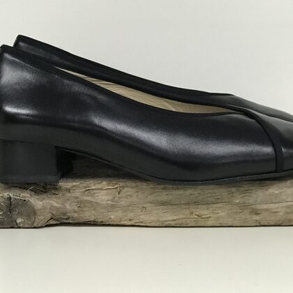 2303420 Estella K  -  40,5 (G)  € 50,-