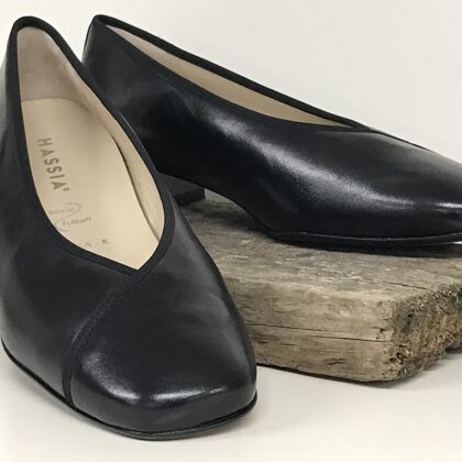 2303420 Estella K  -  40,5 (G)  € 50,-
