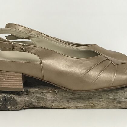5303471 Estella K  -  41 (G)  € 45,-