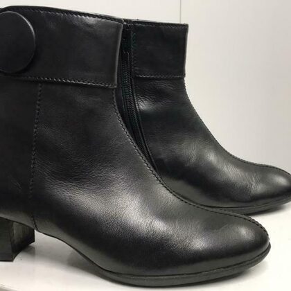 07666  Varese  -  38,5    € 55,-