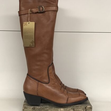 2529  Altamira bruin  -  41    € 75,-