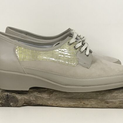 Kastner 105FO18  40 (K)  € 50,-