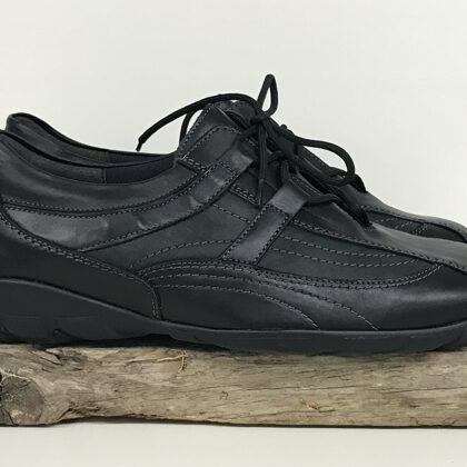 86332 Kelly  38 (K)  € 50,-